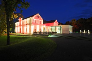 Max Ernst Museum Brühl des LVR bei Nacht